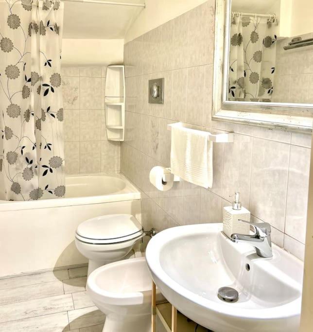 Apartamento Sky-View Flat In Milán Exterior foto